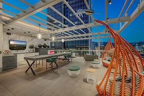 Sunny Home in Mid-hollywood Pool Free Parking