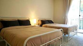 Spacious 2-br APT Near Disneyland Pool Hot Tub GYM