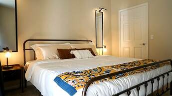 Spacious 2-br APT Near Disneyland Pool Hot Tub GYM