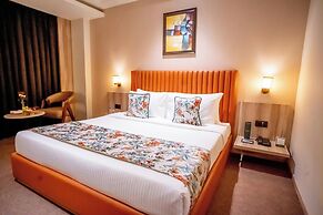 ASTER GRAND BY ZENG SAKET