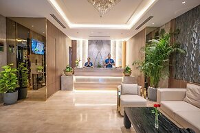 ASTER GRAND BY ZENG SAKET