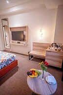 ASTER GRAND BY ZENG SAKET