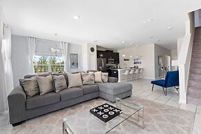 Disney Familly Lovers up to 11 Guests