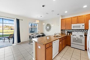 Lake View and Private Pool 4BR at Bella Vida