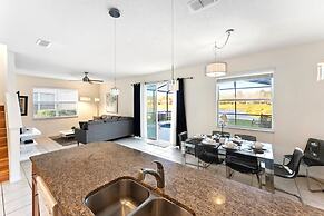 Lake View and Private Pool 4BR at Bella Vida