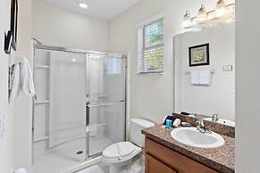 Lake View and Private Pool 4BR at Bella Vida