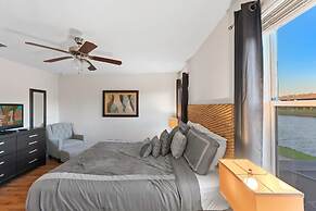 Lake View and Private Pool 4BR at Bella Vida