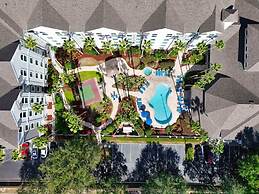 1BR Free Shuttle to Disney Parks