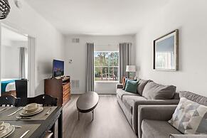 1BR Free Shuttle to Disney Parks