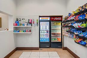 1BR Free Shuttle to Disney Parks