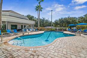 1BR Free Shuttle to Disney Parks