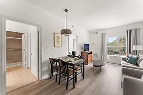 1BR Free Shuttle to Disney Parks