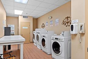 1BR Free Shuttle to Disney Parks