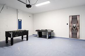 Star Wars Themed Movie Theater 6BR