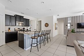 Star Wars Themed Movie Theater 6BR