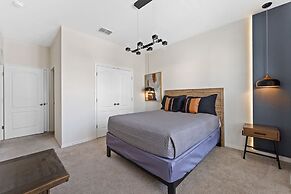 Star Wars Themed Movie Theater 6BR