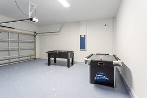 Star Wars Themed Movie Theater 6BR