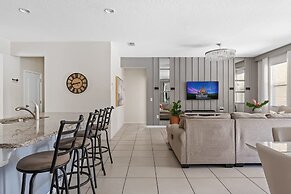 Star Wars Themed Movie Theater 6BR