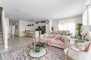 5 BR Disney Themed Bedrooms