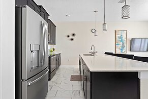 Themed Mickey Bedroom 4BR up to 8 People Sl4802