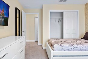 Themed Mickey Bedroom 4BR up to 8 People Sl4802