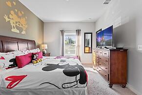 Modern Decor at West Lucaya 4 BR Wl8989