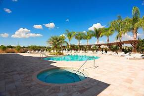 Modern Decor at West Lucaya 4 BR Wl8989