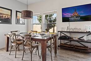 Modern Decor at West Lucaya 4 BR Wl8989