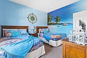 Modern Decor at West Lucaya 4 BR Wl8989