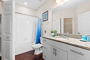 Modern Decor at West Lucaya 4 BR Wl8989