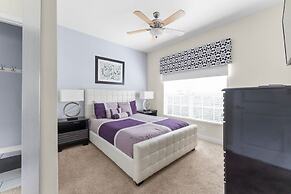 Private Pool and BBQ at Storey Lake 5BR