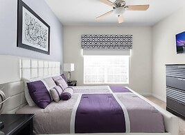 Private Pool and BBQ at Storey Lake 5BR