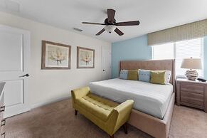 Private Pool and BBQ at Storey Lake 5BR