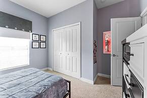 Private Pool and BBQ at Storey Lake 5BR