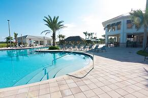 Private Pool and BBQ at Storey Lake 5BR