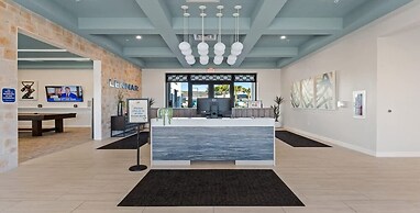 Private Pool and BBQ at Storey Lake 5BR