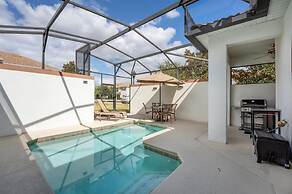 Private Pool and BBQ at Storey Lake 5BR