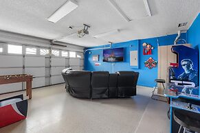 New Listing Pool and Game Room 4BR