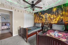 New Listing Pool and Game Room 4BR