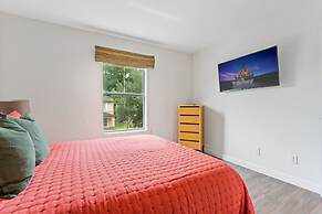 Pet Friendly 4 BR With Hot Tub Ro2761n