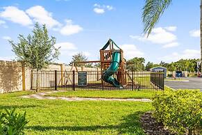 Captivating 4BR at West Lucaya Resort Wl8979