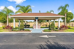 Captivating 4BR at West Lucaya Resort Wl8979