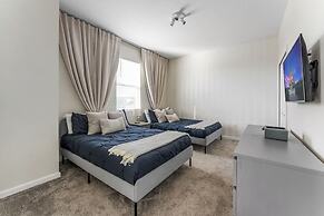 3BR up to 8 People at Champions Gate