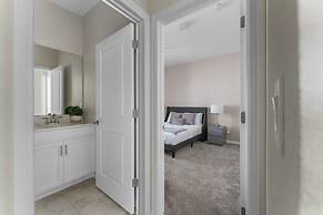 3BR up to 8 People at Champions Gate