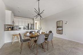 3BR up to 8 People at Champions Gate