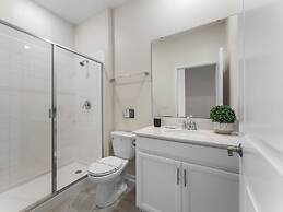 3BR up to 8 People at Champions Gate