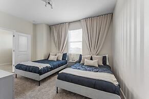 3BR up to 8 People at Champions Gate