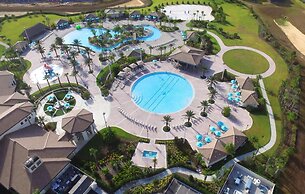 3BR up to 8 People at Champions Gate