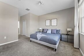 3BR up to 8 People at Champions Gate