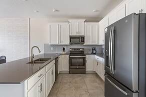 3BR up to 8 People at Champions Gate